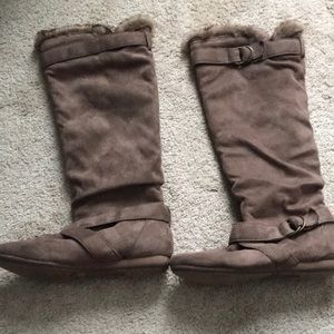 Used suede style boot